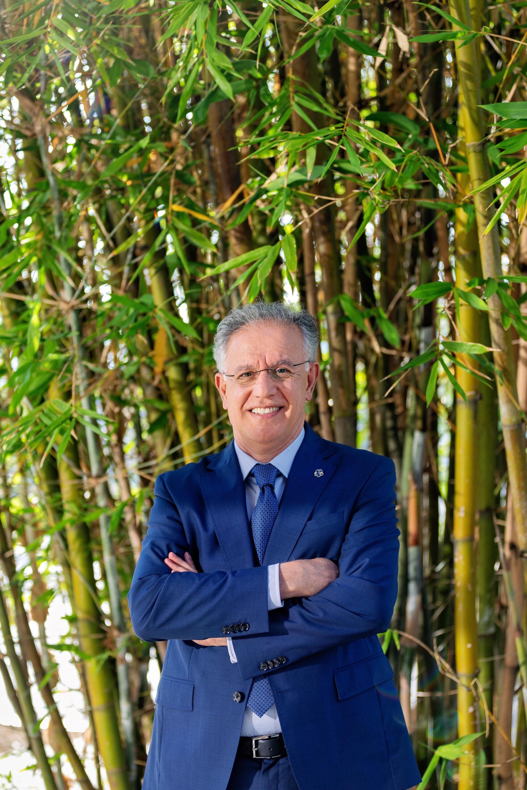 Dr. Al Manesh